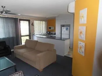 Aparthotel Beachside Court Holiday Apartments Caloundra